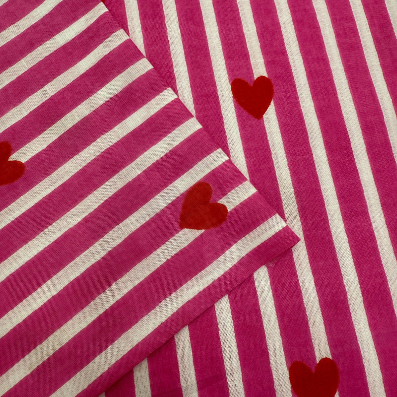 Sweet Hearts on Magenta