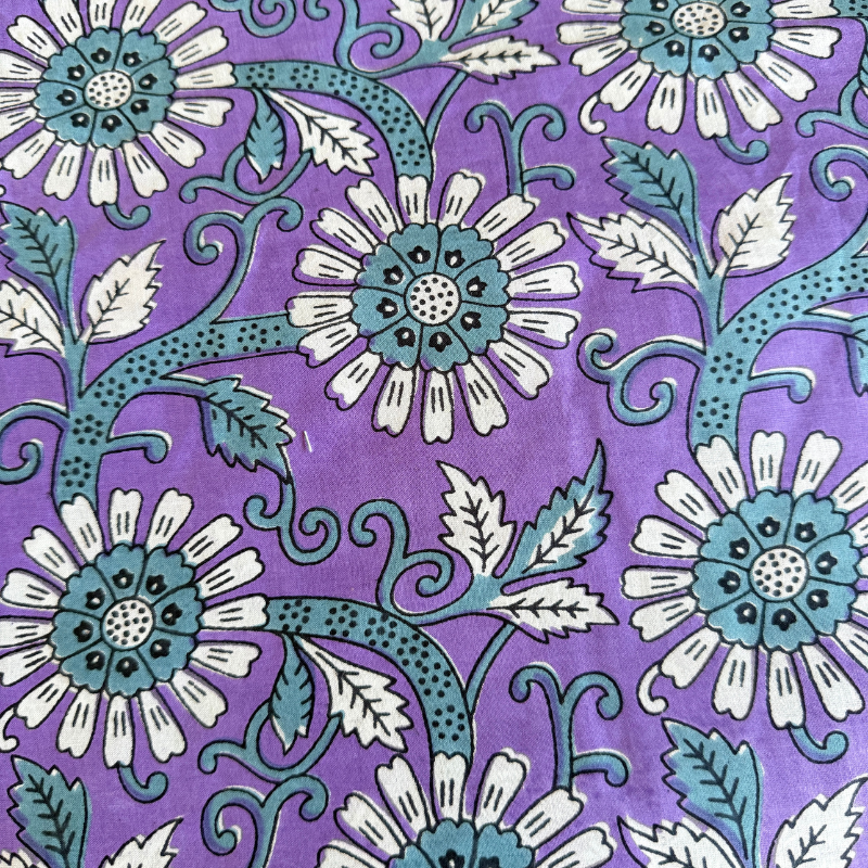 Daisy Scroll Lavender