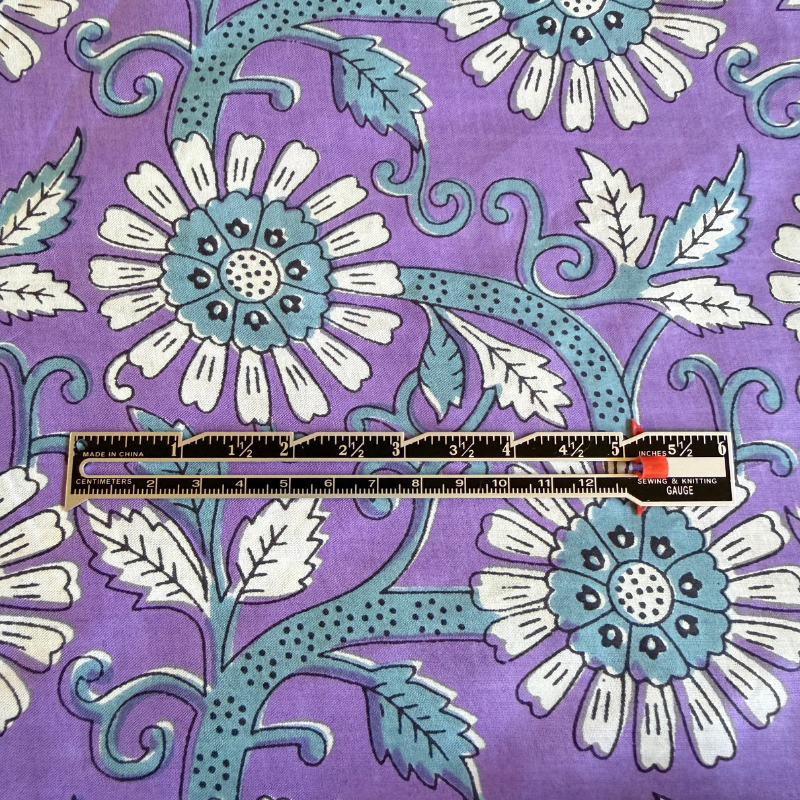 Daisy Scroll Lavender