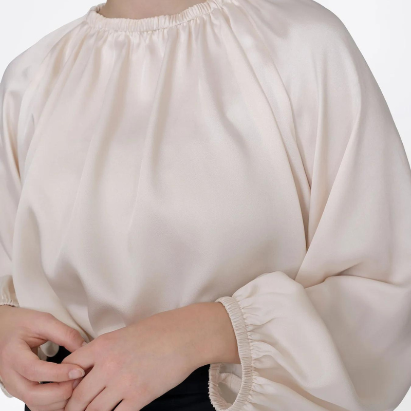 Illustration Billow Blouse