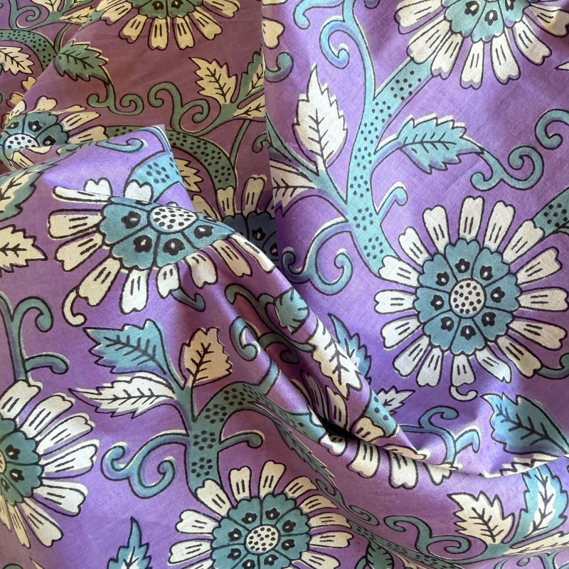 Daisy Scroll Lavender